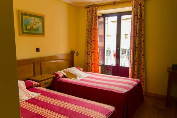 Hotel Jacobeo Belorado Ngoại thất bức ảnh