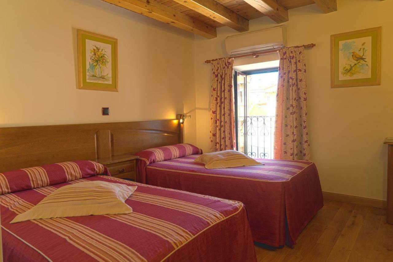 Hotel Jacobeo Belorado Ngoại thất bức ảnh